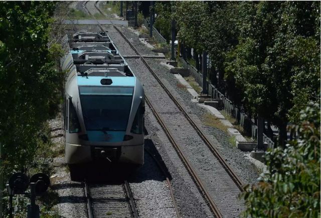 Τέμπη: «Έκαναν πάρτι, έσβηναν φώτα, μουσικές, ουίσκι» το βράδυ στο σταθμαρχείο Λάρισας – Τι καταγγέλει καθαρίστρια του ΟΣΕ