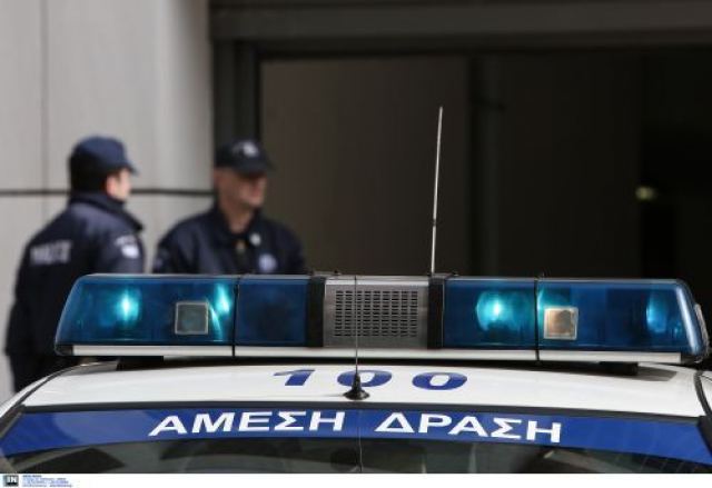 Σοκ στο Λαύριο: Χειροπέδες σε 33χρονο που κατηγορείται για τον βιασμό της θετής ανήλικης κόρης του