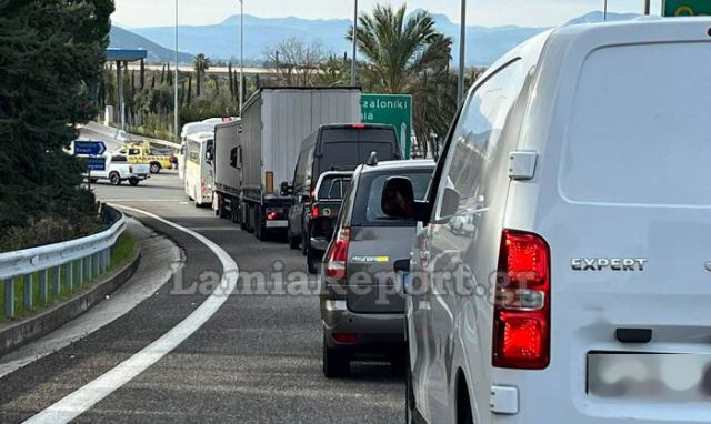 Η «Οδύσσεια» ενός ταξιδιώτη στην εθνική οδό (ΦΩΤΟ)