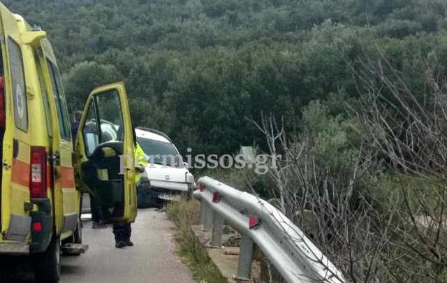 Μετωπική σύγκρουση στη γέφυρα της Ξηρονομής