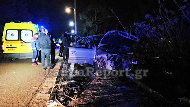 Λαμία: Έχασε τον έλεγχο και έπεσε σε κολόνα - Τρία άτομα στο Νοσοκομείο (ΒΙΝΤΕΟ-ΦΩΤΟ)