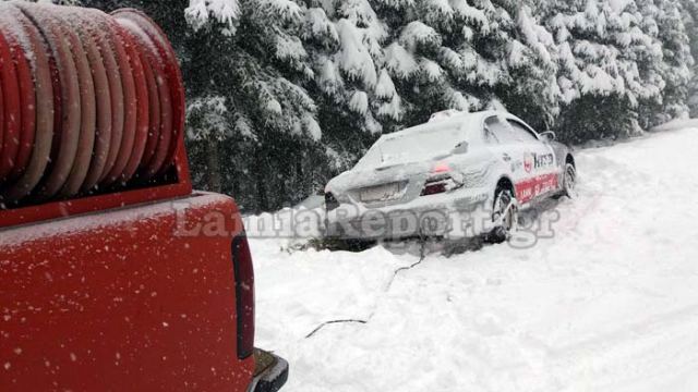 Πολύ χιόνι στα χωριά της Φθιώτιδας και της Ευρυτανίας (ΒΙΝΤΕΟ – ΦΩΤΟ)