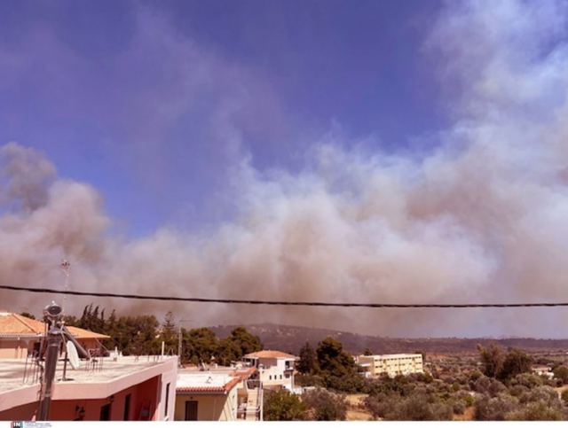 Σε εξέλιξη οι μεγάλες φωτιές σε Αχαΐα, Μεγαλόπολη και Κρανίδι – Συνεχής ενίσχυση των πυροσβεστικών δυνάμεων