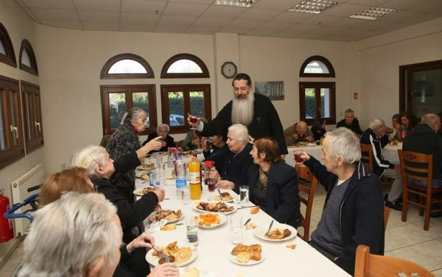 Φθιώτιδος Συμεών: «Οι ωφελούμενοι των δομών μας είναι η οικογένεια μας»