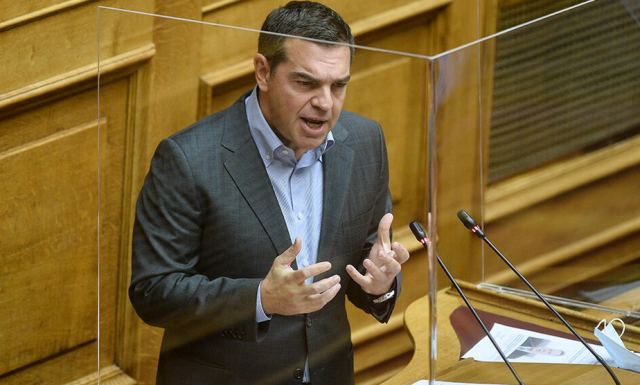 Τσίπρας: Για άλλη μια φορά υπό δίωξη ο πολιτισμός και οι άνθρωποί του