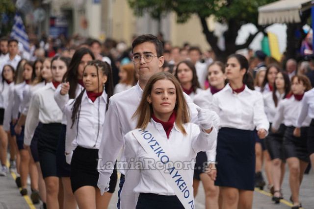 Λαμία: Δες όλη την παρέλαση της 28ης Οκτωβρίου μέσα από το LamiaReport