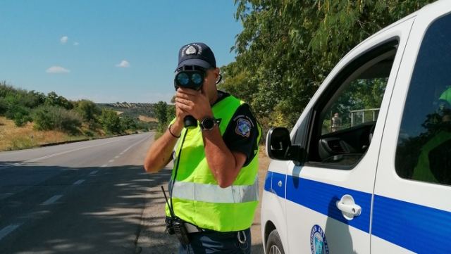 Φθιώτιδα: Τον σταμάτησε η Τροχαία για έλεγχο και άρχισε να βρίζει και να απειλεί