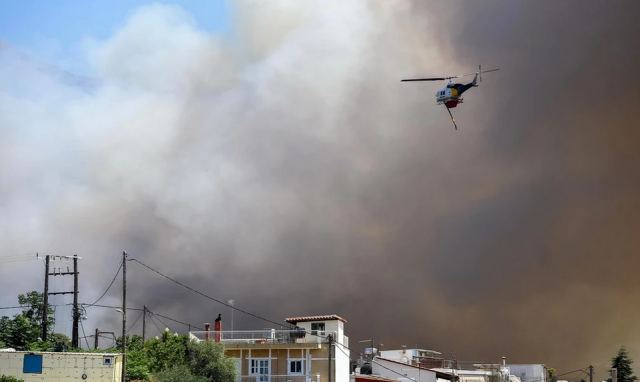 Χωρίς ενεργό μέτωπο η φωτιά στην Πάτρα – Σε συναγερμό οι Αρχές για ενδεχόμενες αναζωπυρώσεις