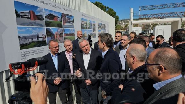 Στην ΠΕΛ και το Κλειστό Κολυμβητήριο ο Πρωθυπουργός