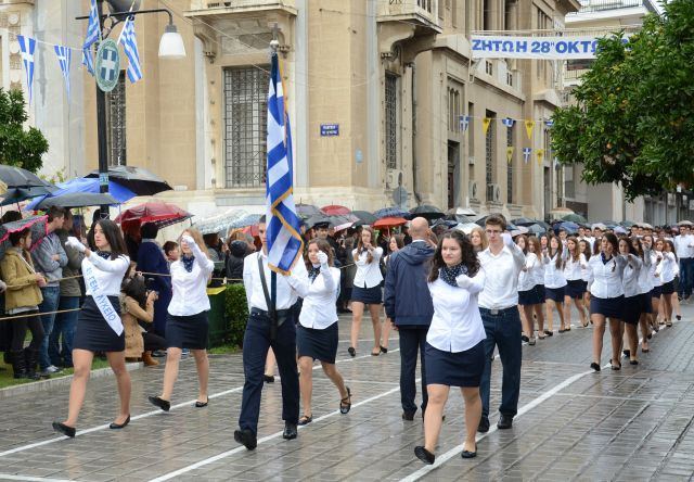 Καιρός: 28η Οκτωβρίου με βροχές, κρύο και χιόνια στα ορεινά!