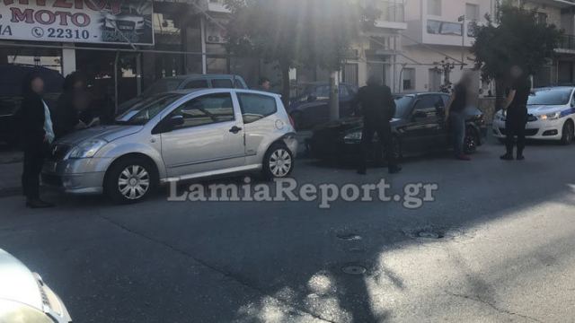 Λαμία: Οδηγούσε πρωί πρωί μεθυσμένος και τράκαρε αυτοκίνητο