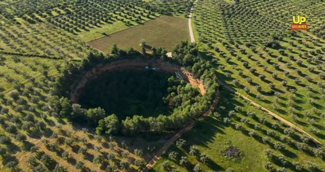 Δείτε που βρίσκεται το πιο ξεχωριστό εκκλησάκι της Ελλάδας - ΒΙΝΤΕΟ