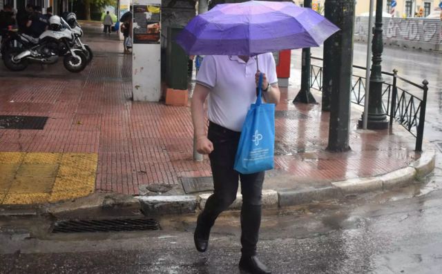 Μετά τον καύσωνα έρχονται τα μελτέμια - Βροχές, καταιγίδες και πτώση της θερμοκρασίας