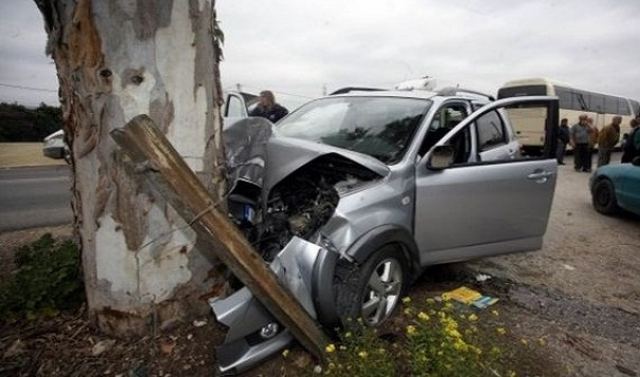 Θανατηφόρο τροχαίο - Χτύπησε σε δέντρο και σκοτώθηκε