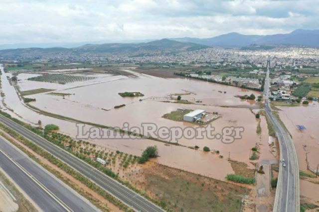 Λαμία: Δείτε εντυπωσιακές φωτογραφίες από τον πλημμυρισμένο κάμπο του Σπερχειού