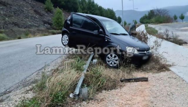 «Καβάλησε» τις μπάρες στον περιφερειακό της Λαμίας - ΦΩΤΟ