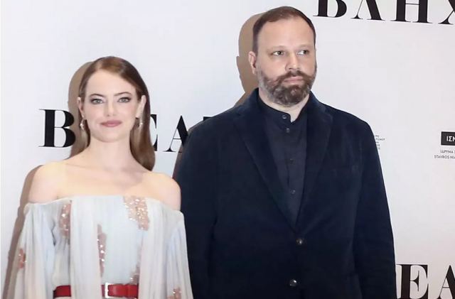 Ο Γιώργος Λάνθιμος αποθεώνει την Emma Stone για την ερμηνεία της στο Poor Things