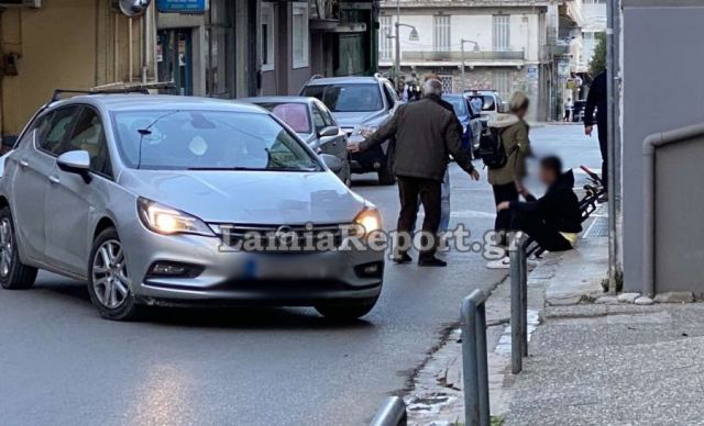 Λαμία: Τροχαίο με ποδήλατο στο κέντρο της πόλης - Δείτε εικόνες