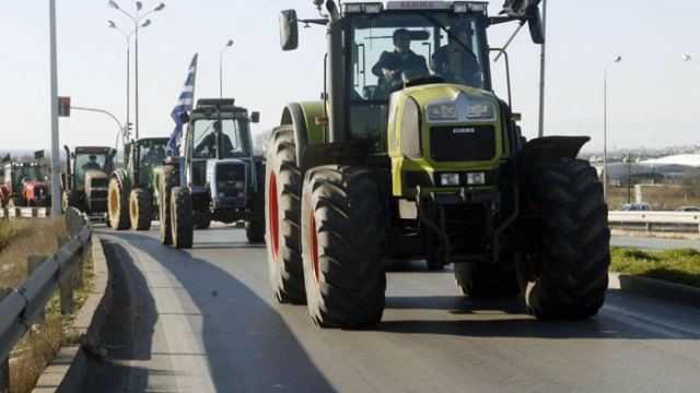 Στους δρόμους από σήμερα τα τρακτέρ στην κεντρική Ελλάδα (ΒΙΝΤΕΟ)