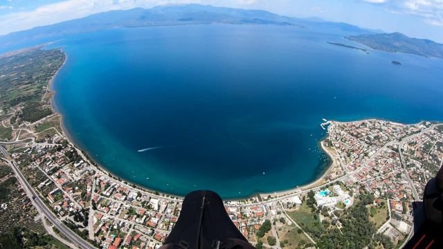 Τα αλεξίπτωτα πλαγιάς επιστρέφουν στα Καμένα Βούρλα