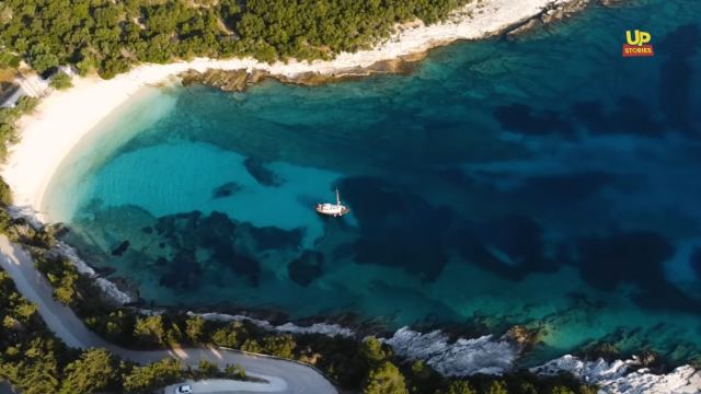 Σε αυτή την μαγευτική παραλία του Ιονίου η μάσκα είναι περιττή - ΒΙΝΤΕΟ