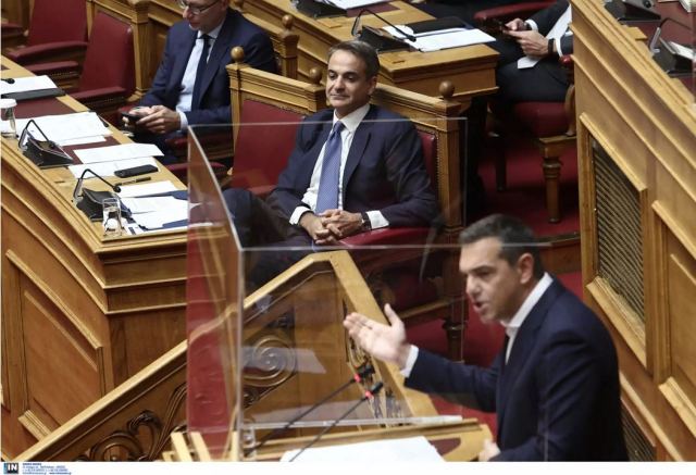 Live - Πρόταση μομφής: Άρχισε η τριήμερη μάχη στη Βουλή - Πότε θα αναμετρηθούν Μητσοτάκης - Τσίπρας