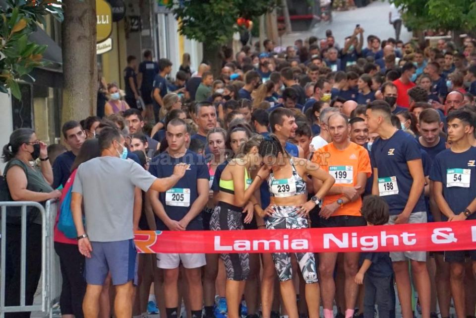 Πλούσιο φωτορεπορτάζ από το 7ο Lamia Night Run (συνέχεια 1ο)