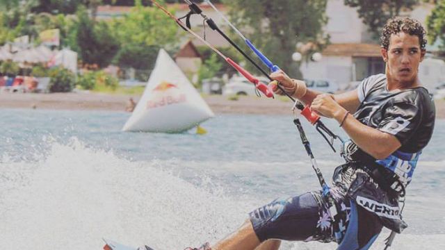 Το τελευταίο αντίο στο νεαρό αθλητή του Kitesurf