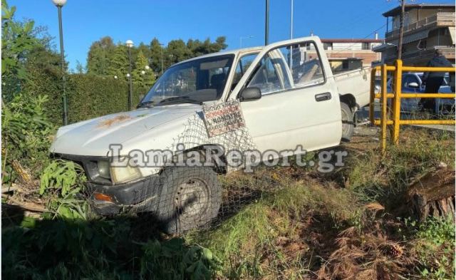 Λαμία: Τροχαίο με δυο τραυματίες - (ΒΙΝΤΕΟ-ΦΩΤΟ)