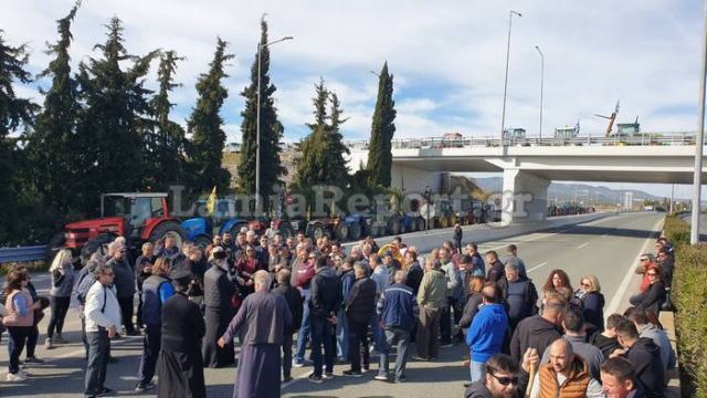 Κλειστή για δύο ώρες η εθνική οδός στην Αταλάντη (ΒΙΝΤΕΟ-ΦΩΤΟ)