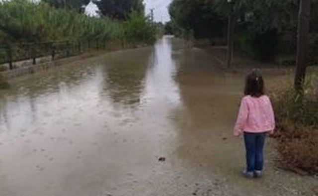 Φροντιστήριο στη Λαμία συγκεντρώνει σχολικά είδη για τα παιδιά των πλημμυροπαθών οικογενειών