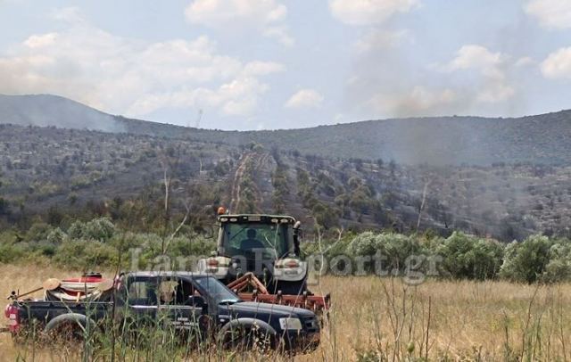 Υπό έλεγχο η πυρκαγιά στον Άγιο Βλάσιο (ΦΩΤΟ-ΒΙΝΤΕΟ)