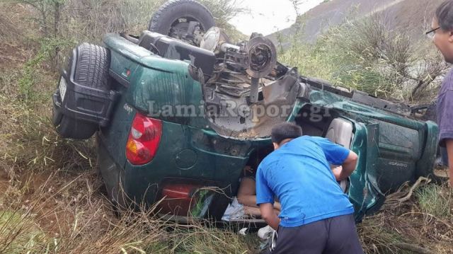 Τροχαίο με εγκλωβισμένους στο δρόμο Λαμίας - Δομοκού