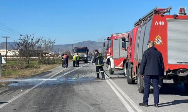 Ένας νεκρός μετά από σύγκρουση αυτοκινήτου με νταλίκα