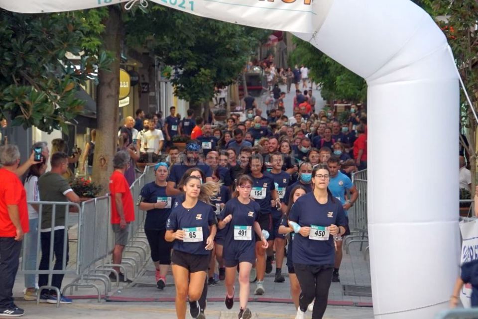 Πλούσιο φωτορεπορτάζ από το 7ο Lamia Night Run (συνέχεια 2)