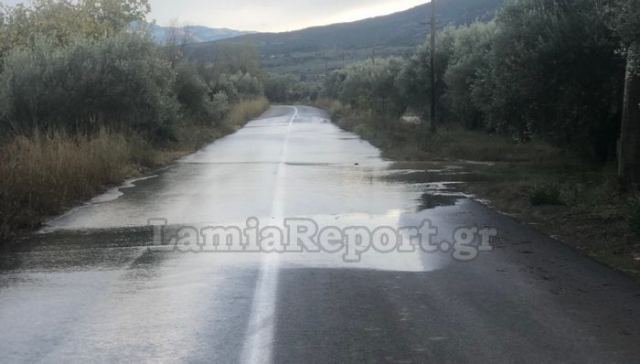 Πλημύρισε ο δρόμος Μεξιατών - Κομποτάδες