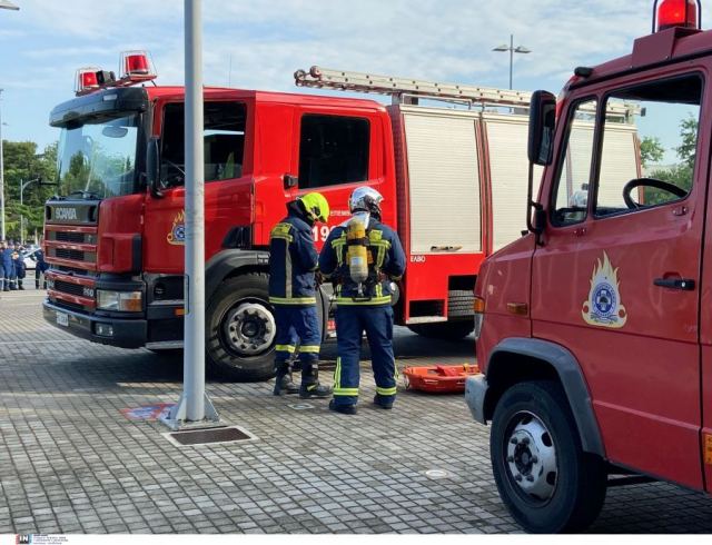 Κλειστή η Αθηνών Κορίνθου λόγω φωτιάς σε βυτιοφόρο