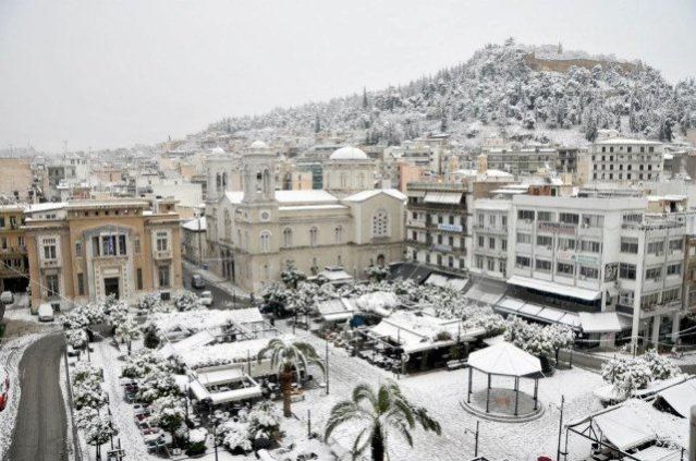 Θα ντυθεί στα λευκά η Λαμία και η Φθιώτιδα - Προσοχή στους δρόμους θα έχουμε παγετό