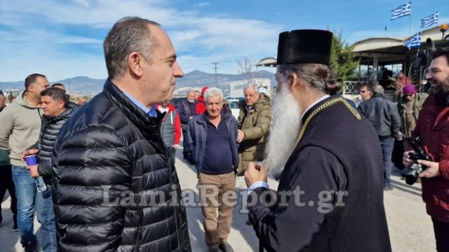 Με Συμεών και Παπαϊωάννου οι αγρότες στο μπλόκο της Ανθήλης