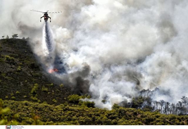 Διακοπή κυκλοφορίας σε Παλαιά και νέα Εθνική Οδό Αθηνών Κορίνθου στα δύο ρεύματα λόγω της φωτιάς στο Λουτράκι