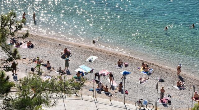 Καιρός: Φτάσαμε 90 Αυγούστου - Ένας ασυνήθιστα ζεστός Οκτώβριος