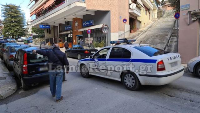 Λαμία: Του έκλεψαν μέρα μεσημέρι το ψυγείο από το δρόμο - ΒΙΝΤΕΟ