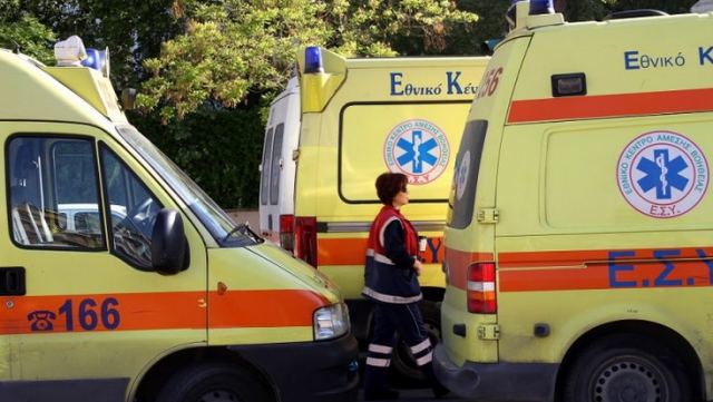 Σαλαμίνα: Βεγγαλικό έσκασε στο χέρι νεαρού και ακρωτηριάστηκαν τρία δάχτυλα του