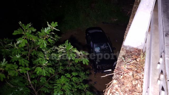 Τραυματίστηκε Λαμιώτης σε τροχαίο - Τον απεγκλώβισαν οι Πυροσβέστες (ΦΩΤΟ)