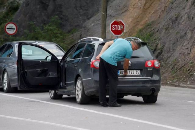 ΕΕ: Πυρετός διαπραγματεύσεων με Κόσοβο και Σερβία για τις πινακίδες υπό το φόβο νεάς κρίσης