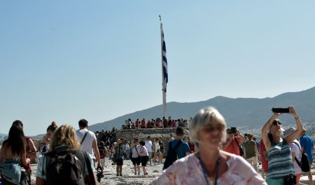 Δωρεάν διακοπές ΔΥΠΑ: Ανοίγει η πλατφόρμα - Αντίστροφη μέτρηση για τα φετινά voucher