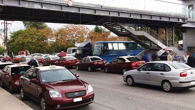 Στερεά: Ταξιτζής «έσπασε» την καραντίνα και έπαιρνε κανονικά κούρσες!